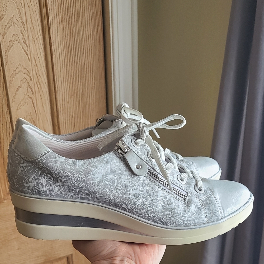 Remonte Lace-up shoes
